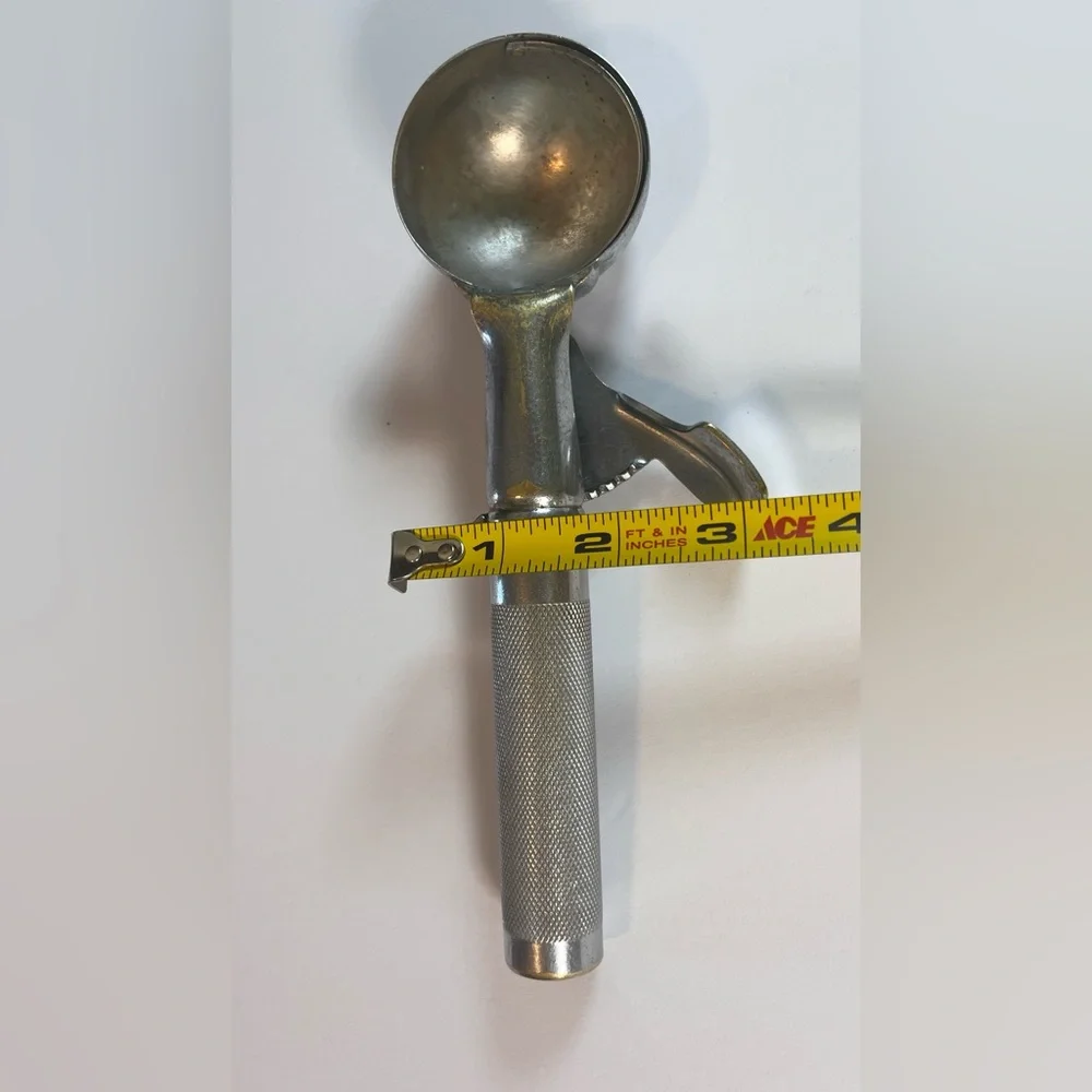Vintage Ice cream scoop, Myers Deluxe Disher, ca. 1933 Made In USA